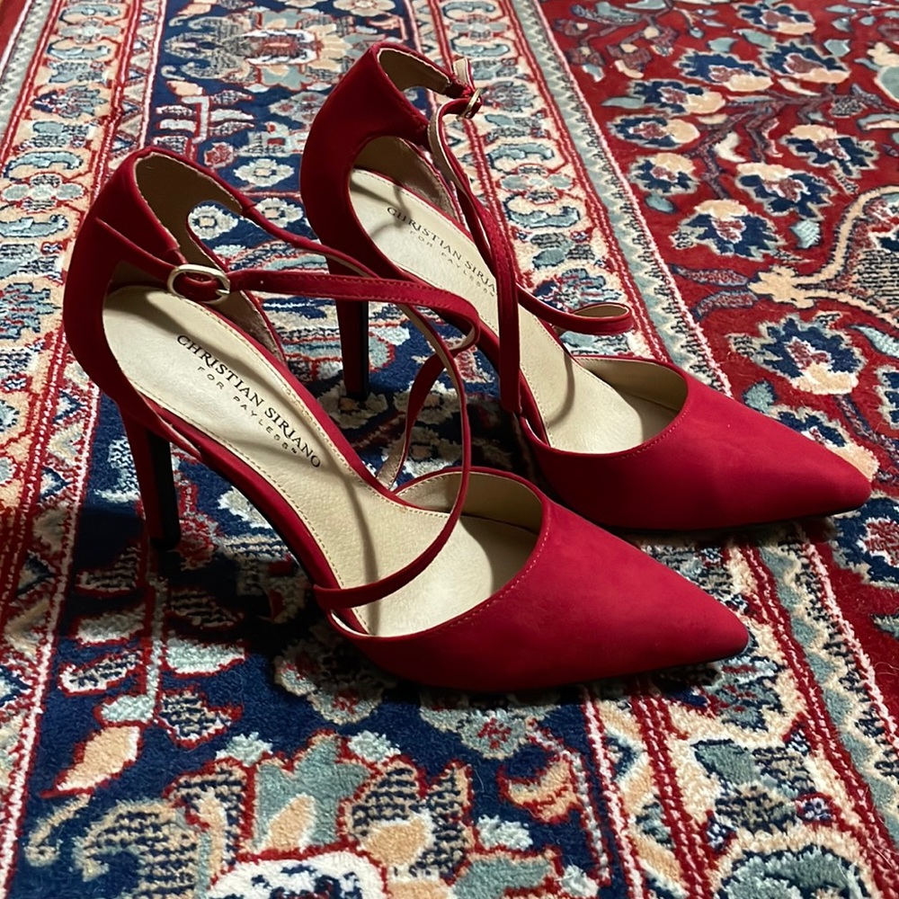 Red bread shoes